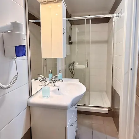 Byron Urban Kalamata